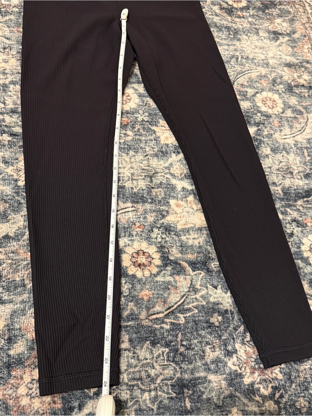 π¦ Athleta| Like-New Elation Rib Tight Leggings Black Size M High Rise Ribbed - Picture 8 of 9